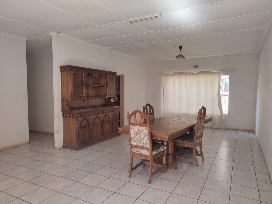 4 Bedroom Property for Sale in Zeerust North West